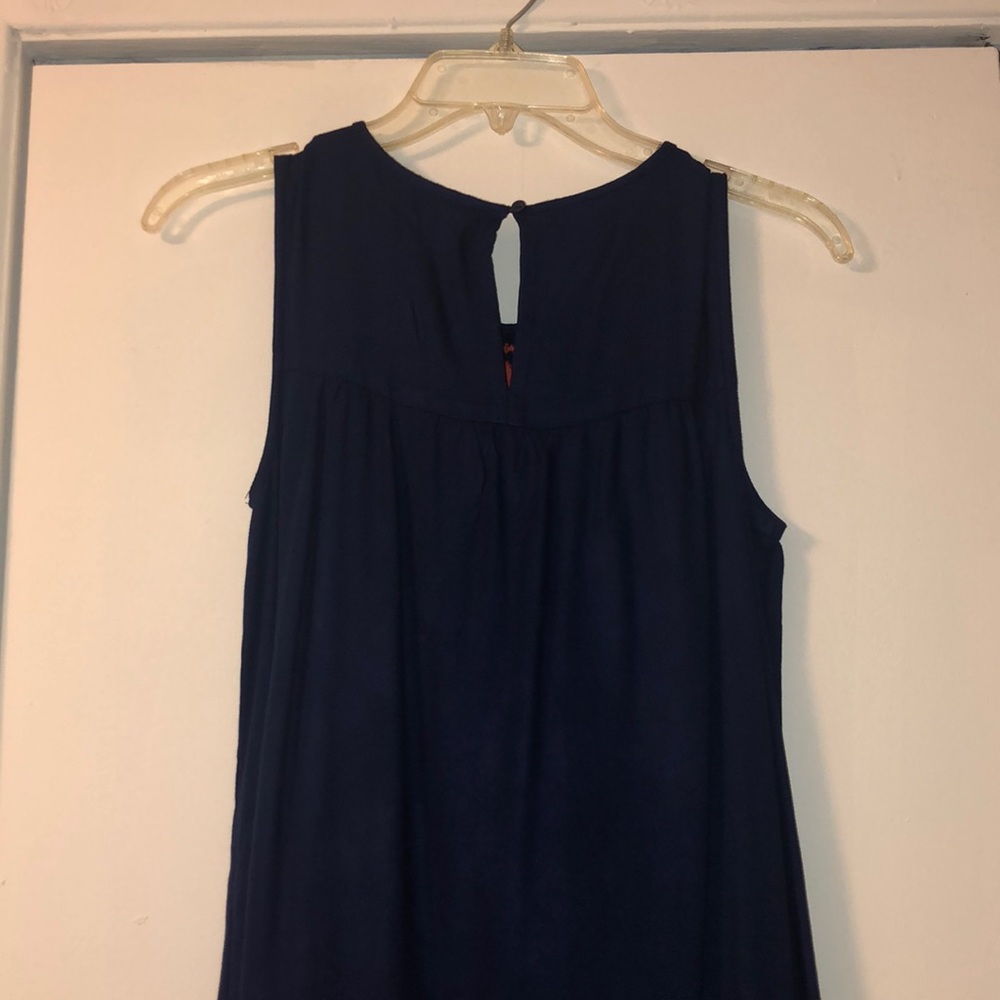 Old Navy flowy navy with red flowers tee - Picture 4 of 4